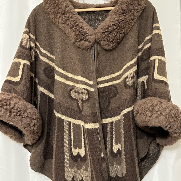 Boho Cape Coat Faux Fur - Vintage - Picture 6 of 13
